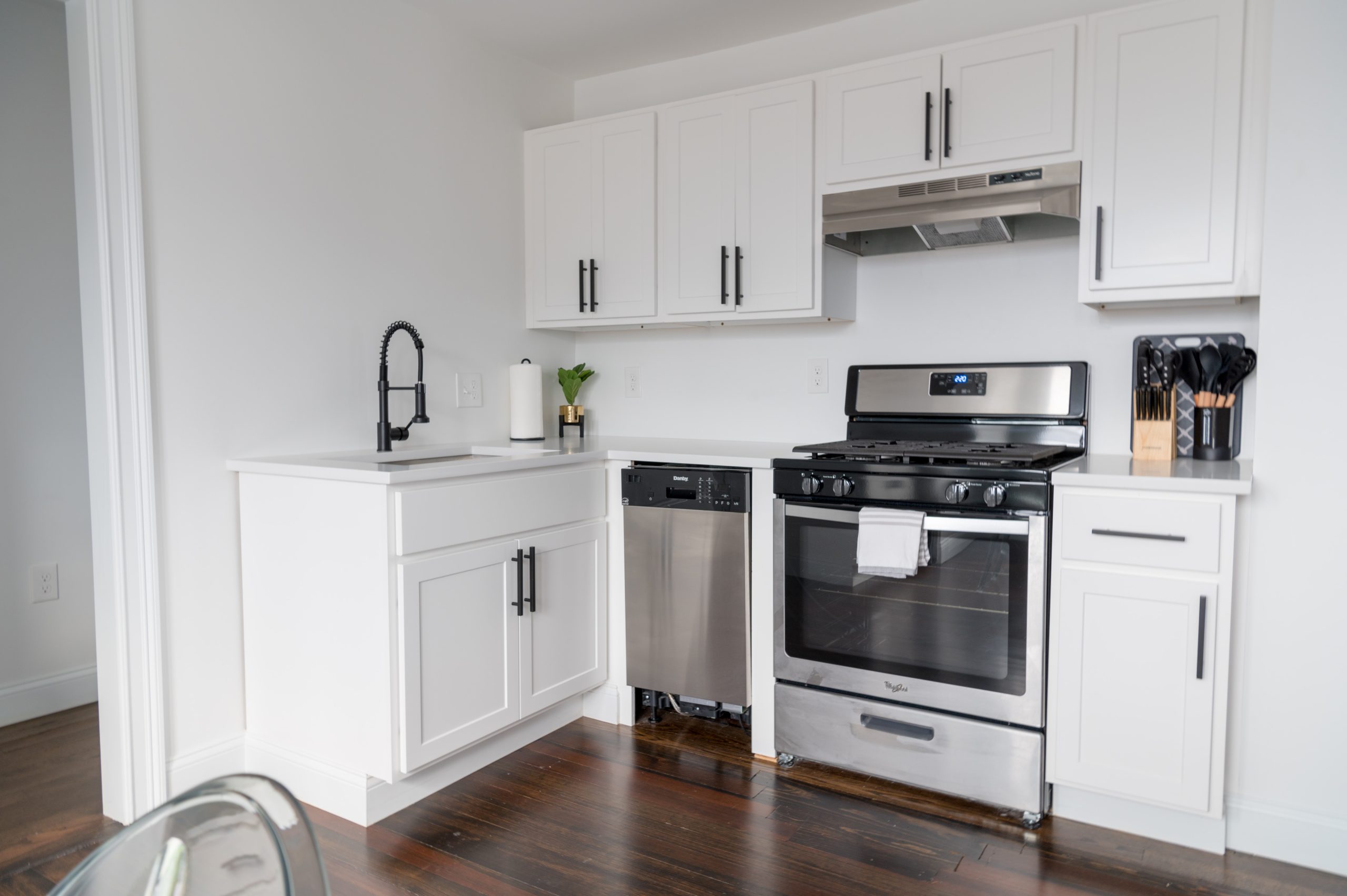 What to Look for When Buying a Gas Range? Lucir Appliances